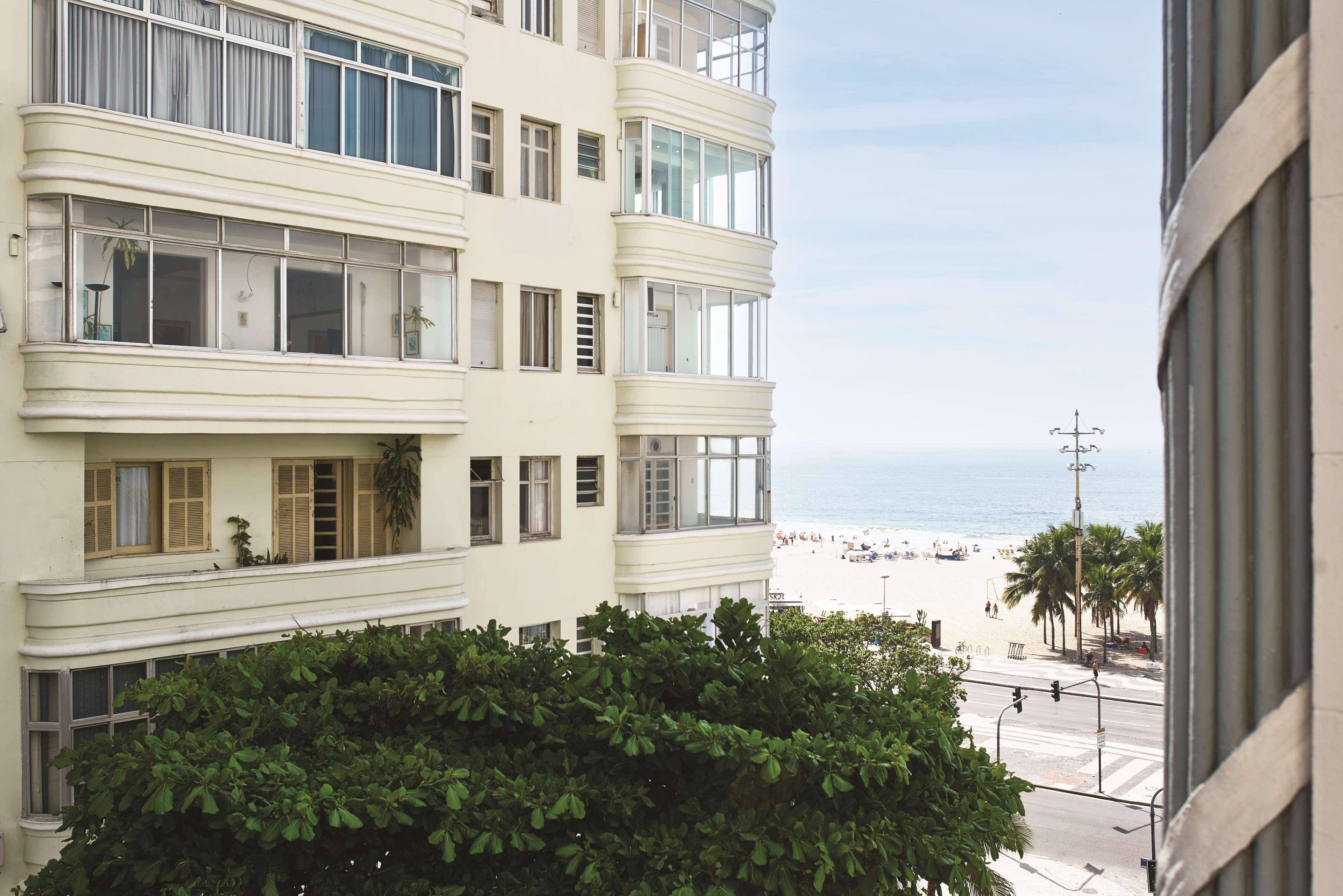 Copacabana Palace, A Belmond Hotel, 리오데자네이루 외부 사진 View of the beach from the hotel