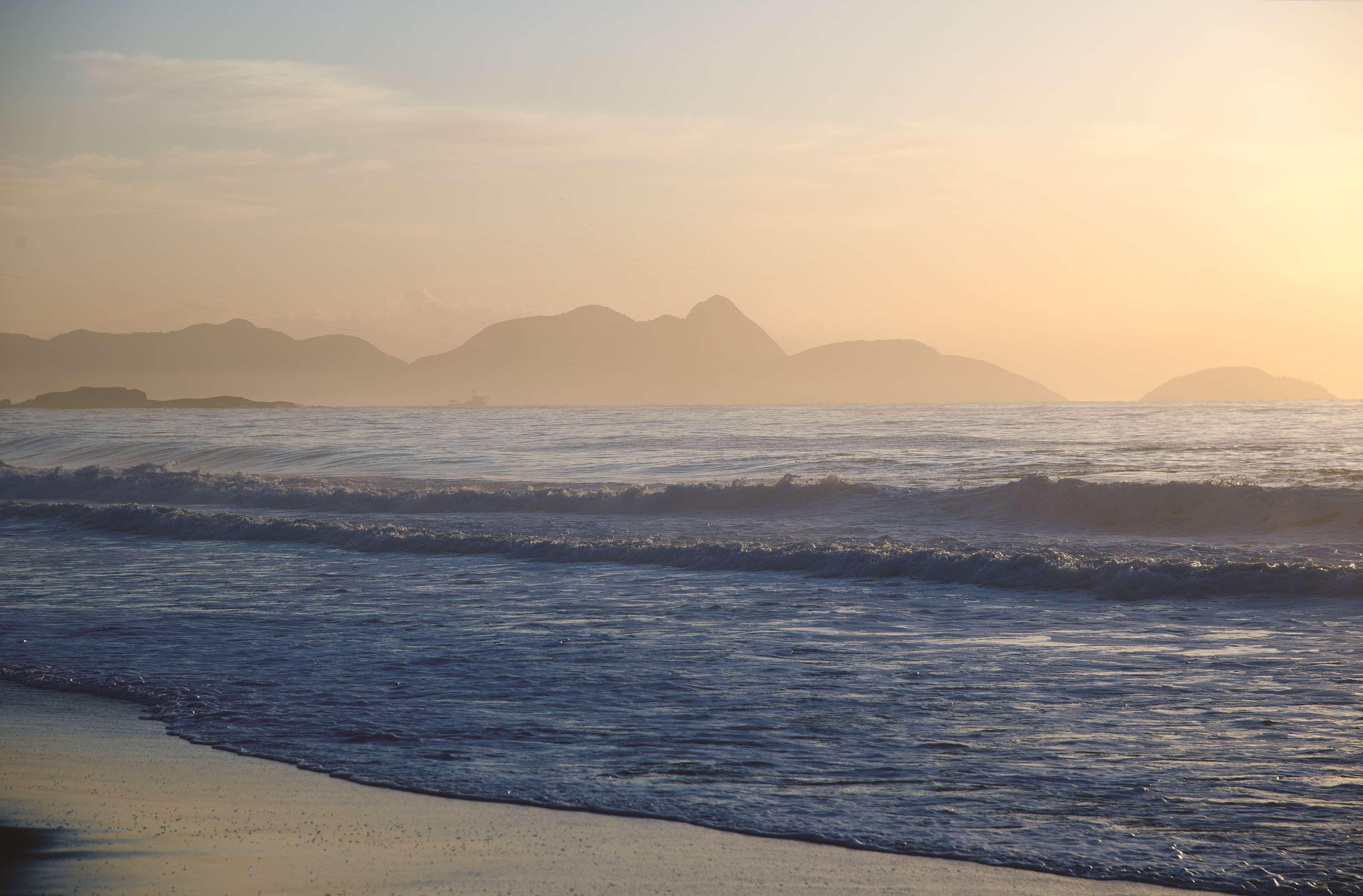 Copacabana Palace, A Belmond Hotel, 리오데자네이루 외부 사진 Sunset at Praia do Forte