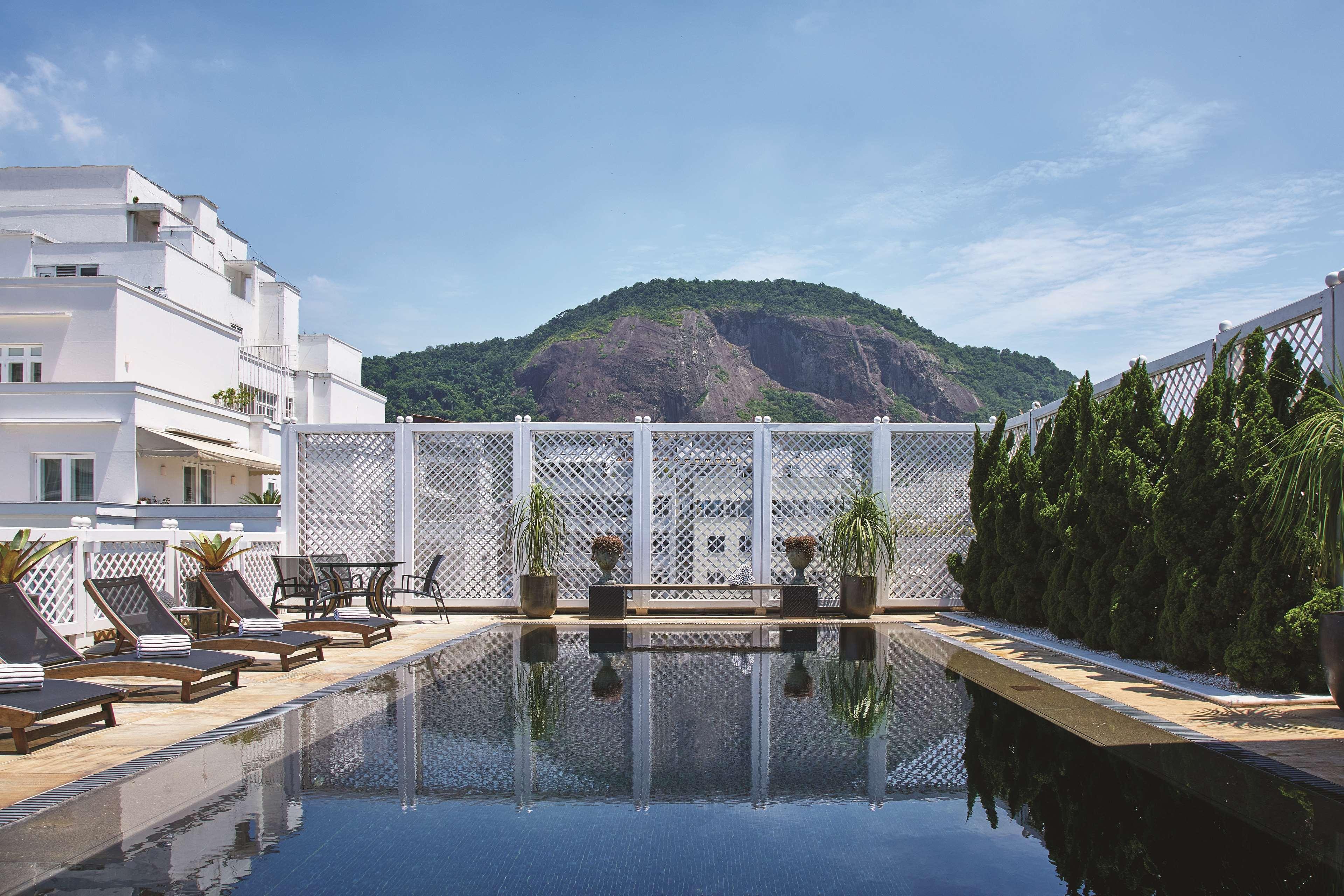Copacabana Palace, A Belmond Hotel, 리오데자네이루 외부 사진 The hotel's pool
